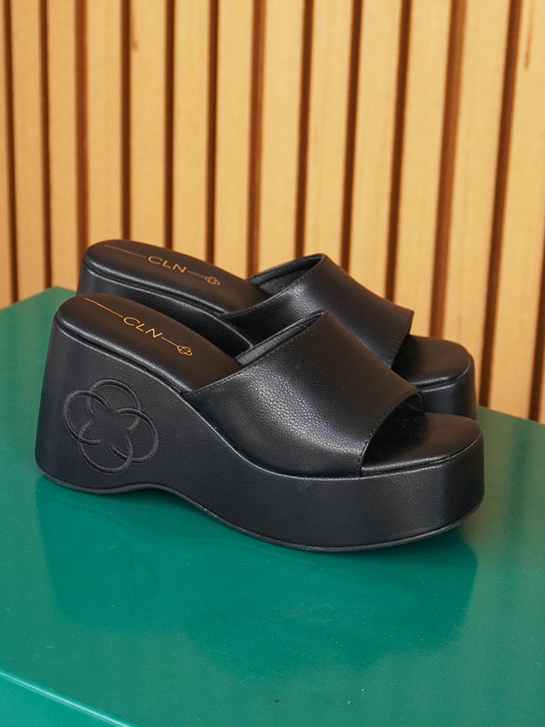 Audrey Wedge Slides