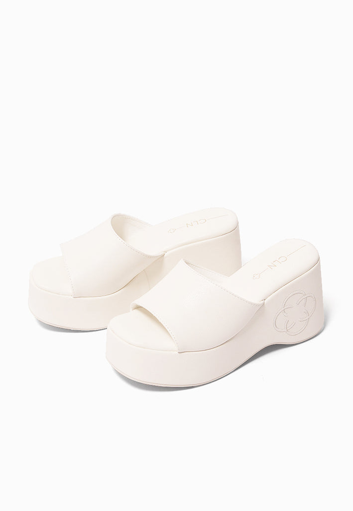 Audrey Wedge Slides