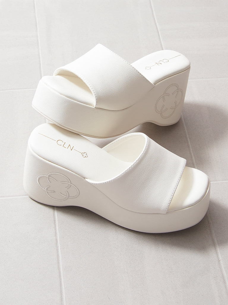 Audrey Wedge Slides