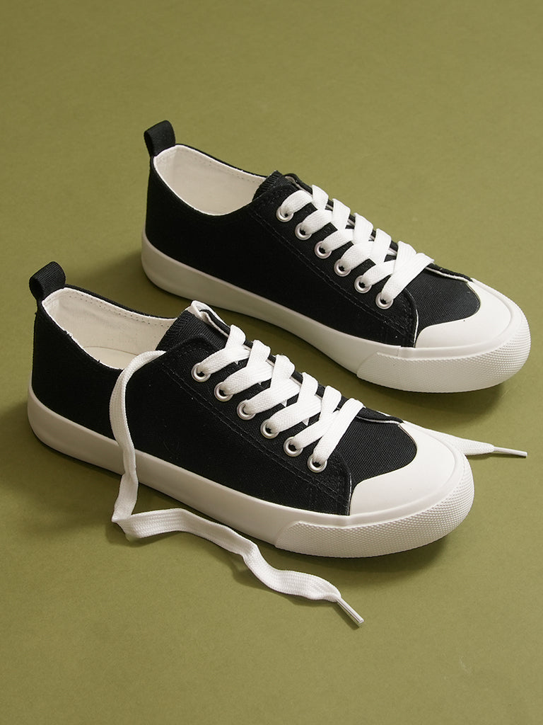 Connie Lace-up Sneakers