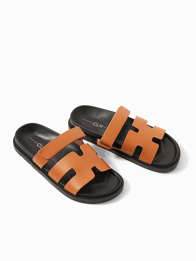 Lelia Slides