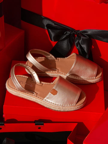 Minerva Sandals