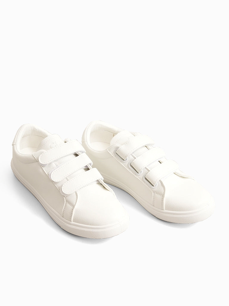 Tavirah Slip-on Sneakers