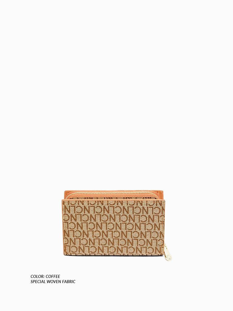 Go for gold with the Safiyya Wallet ✨ Shop it now at CLN Ayala Malls_Harbor  Point.